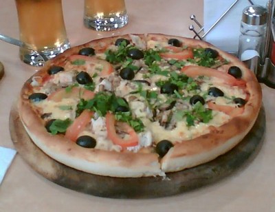 Киш с шампиньонами, цветной капустой и зеленым луком