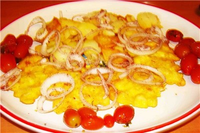 Курочка и гречка из печки в горшочке под соусами