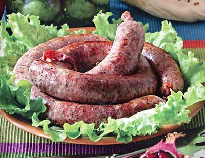 Сердечки в сырно-сливочном соусе на прованский манер с картофельной стружкой