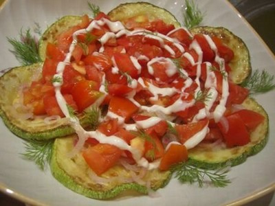 Простой, но изысканный салат из адыгейского сыра