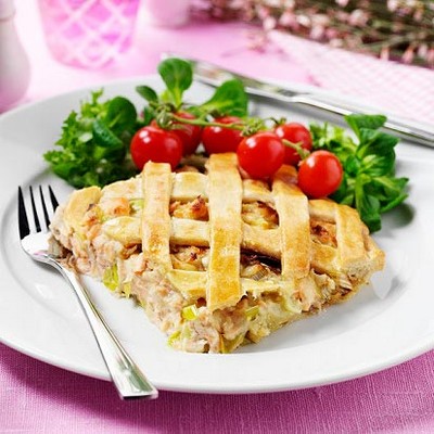 Рыбка на карамелизированном луке