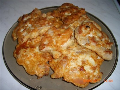 Рулет из свинины с грушами и сыром