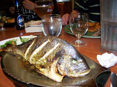 Кальмары с томатами на греческий манер (Kalamarakia me tomata)