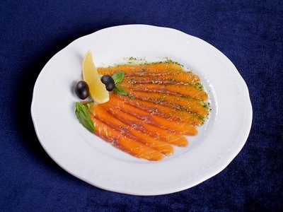 Каннеллони из цуккини с мягким сыром и кедровыми орешками